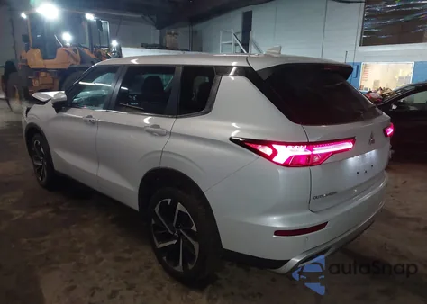 2023 Mitsubishi Outlander Se 2.5 S-Awc z USA, uszkodzony, nr VIN JA4J4UA83PZ053800